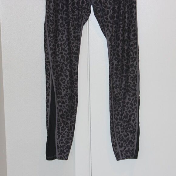 Juicy Couture Sport Black Leopard Print Leggings size medium - Picture 3 of 10